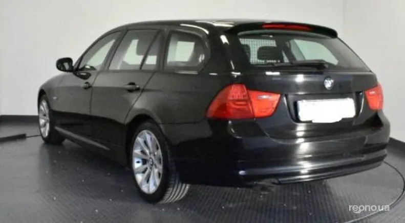 BMW 318 2011