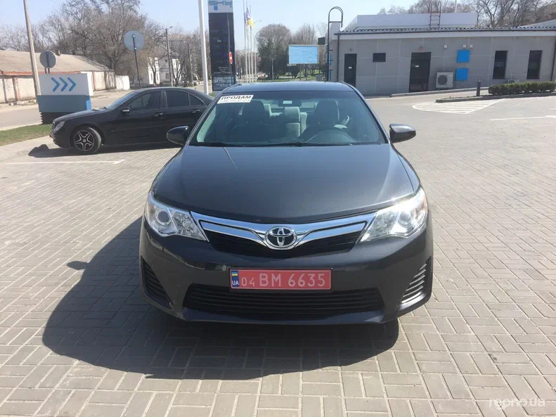 Toyota Camry 2014 - 6