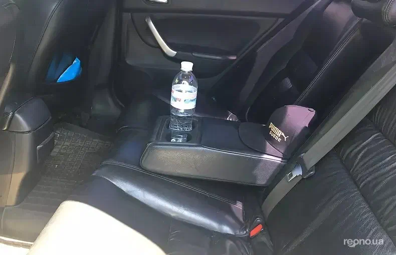 Honda Accord 2004 - 5