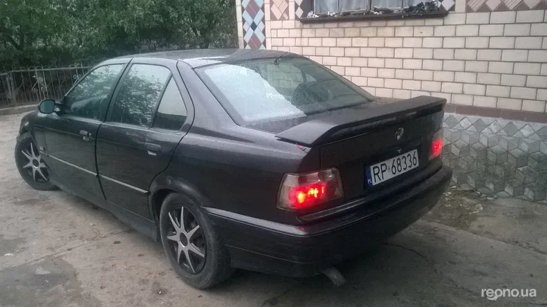 BMW 3 серія 1994 - 4