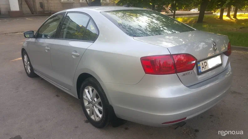 Volkswagen Jetta 2012 - 8