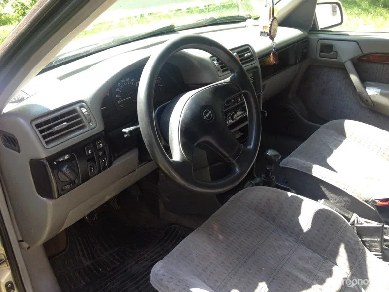 Opel Vectra 1993 - 19