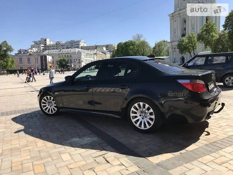 BMW 5 серія 2004 - 12
