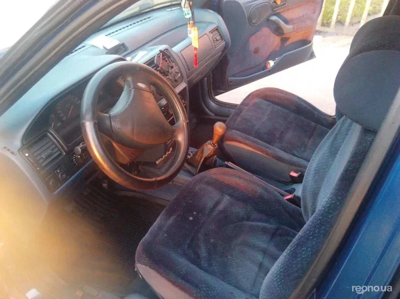 Ford Escort 1993 - 6