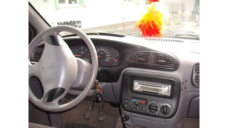 Dodge Caravan 1998 - 8