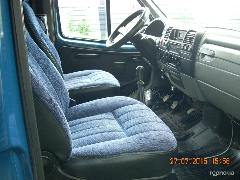 ГАЗ 2217 2003 - 20