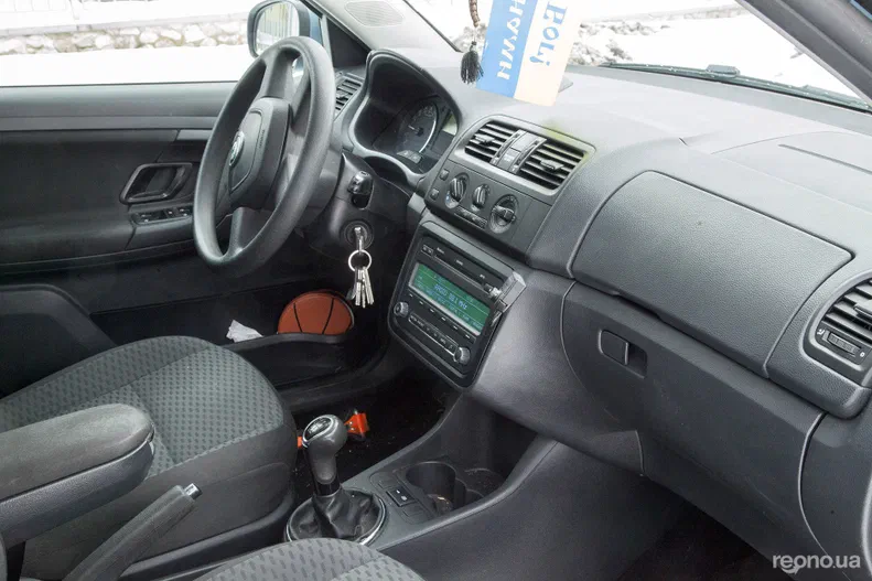 Skoda Fabia 2010 - 11