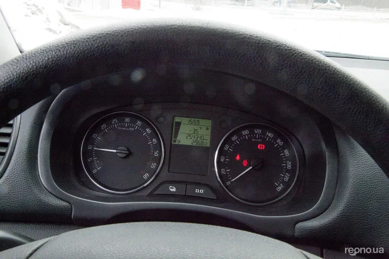 Skoda Fabia 2010 - 16