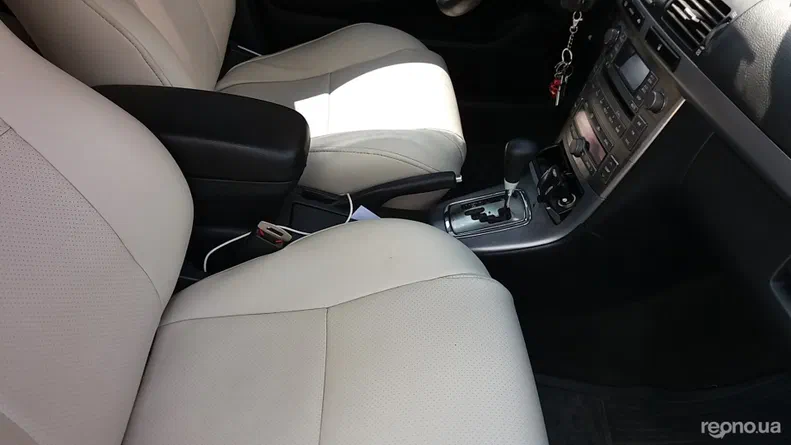 Toyota Avensis 2008 - 5