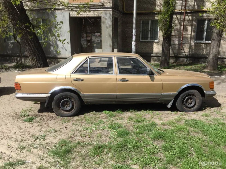 Mercedes-Benz E-Класс 1983