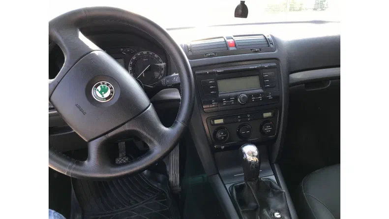 Skoda Octavia 2008 - 13