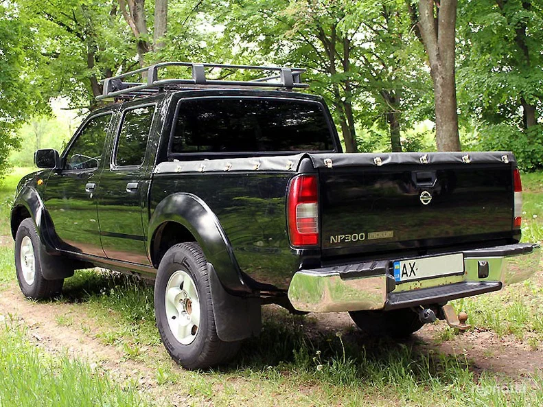 Nissan NP300 2010 - 6