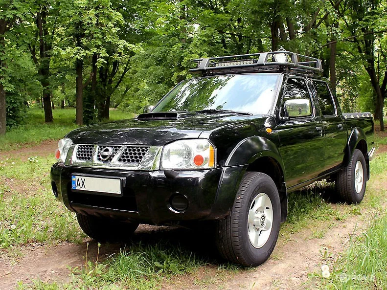 Nissan NP300 2010 - 8