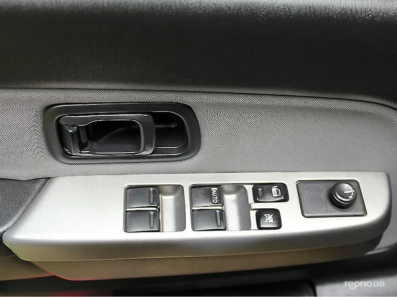 Nissan NP300 2010 - 11