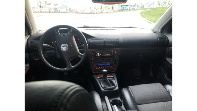 Volkswagen Passat 2003 - 13