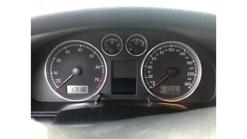 Volkswagen Passat 2003 - 16