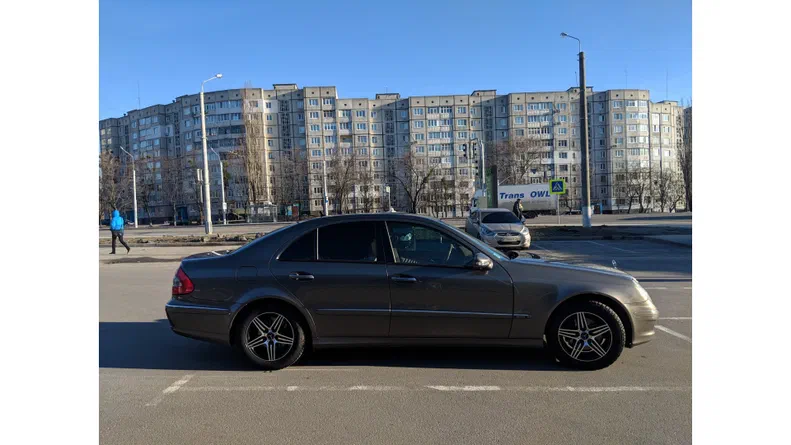 Mercedes-Benz E-Клас 2006 - 5