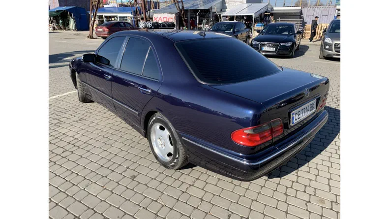 Mercedes-Benz E-Клас 2002 - 12