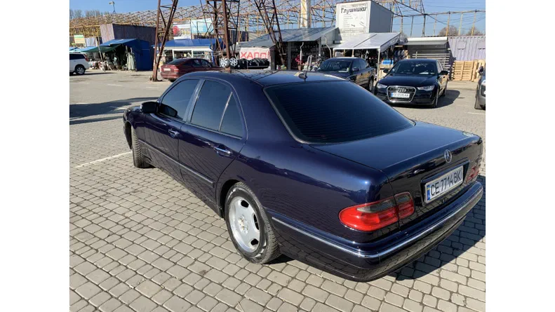 Mercedes-Benz E-Клас 2002 - 15