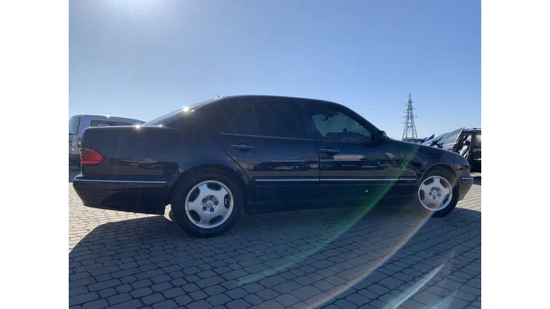 Mercedes-Benz E-Класс 2002