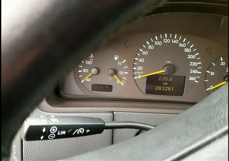 Mercedes-Benz E 220 1999