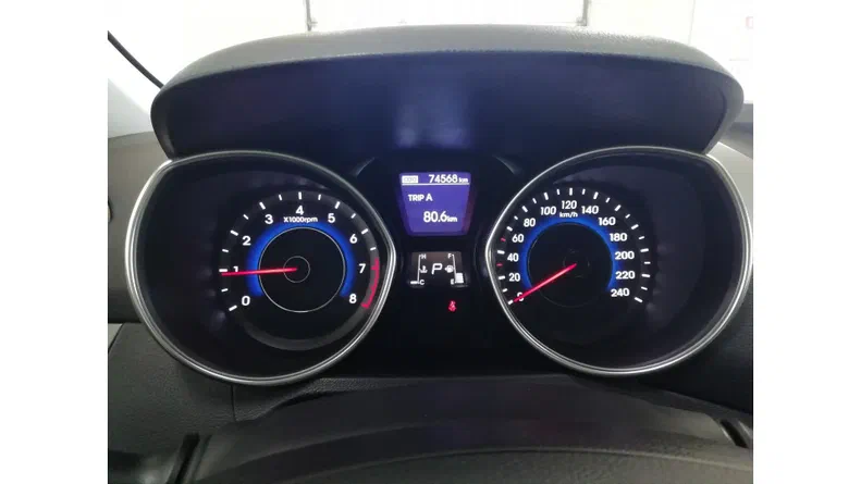 Hyundai Elantra 2012