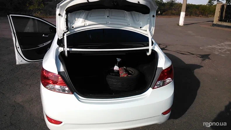 Hyundai Accent 2013 - 6