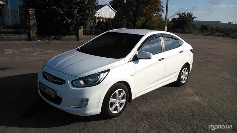 Hyundai Accent 2013
