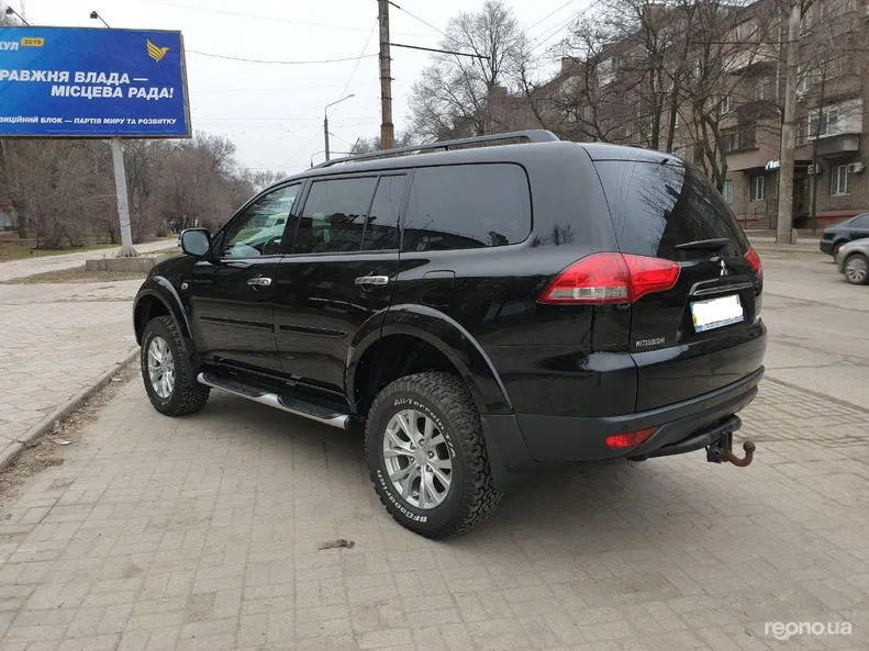 Mitsubishi Pajero Sport 2014