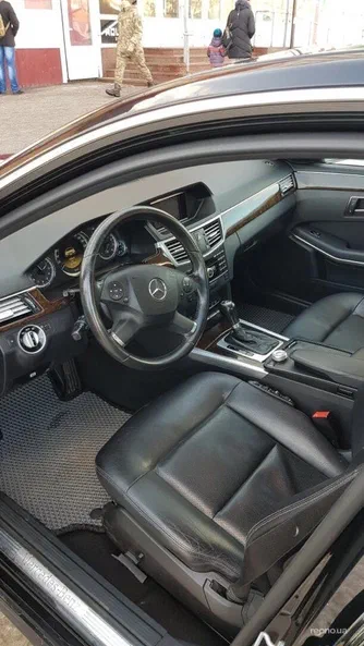 Mercedes-Benz E-Класс 2012