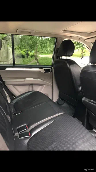 Mitsubishi Pajero Sport 2010 - 9