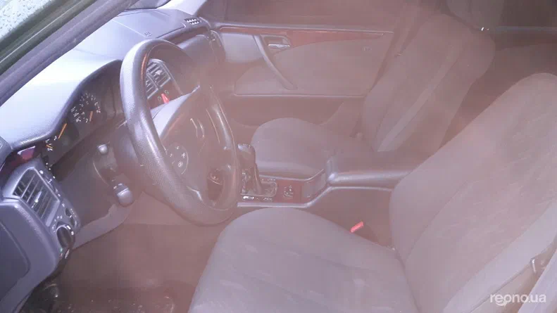 Mercedes-Benz E-Клас 2001 - 7