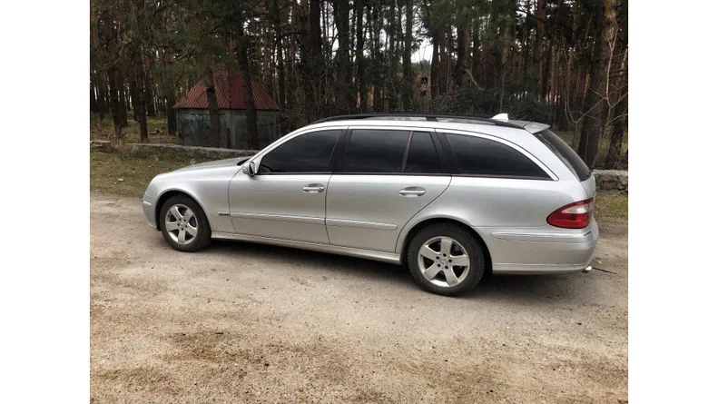 Mercedes-Benz E-Клас 2003 - 6
