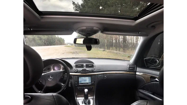 Mercedes-Benz E-Клас 2003 - 9
