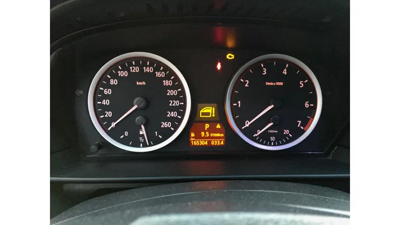 BMW 5 серія 2004 - 9