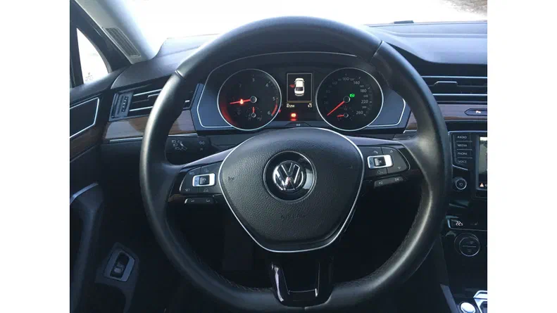 Volkswagen Passat 2016 - 21