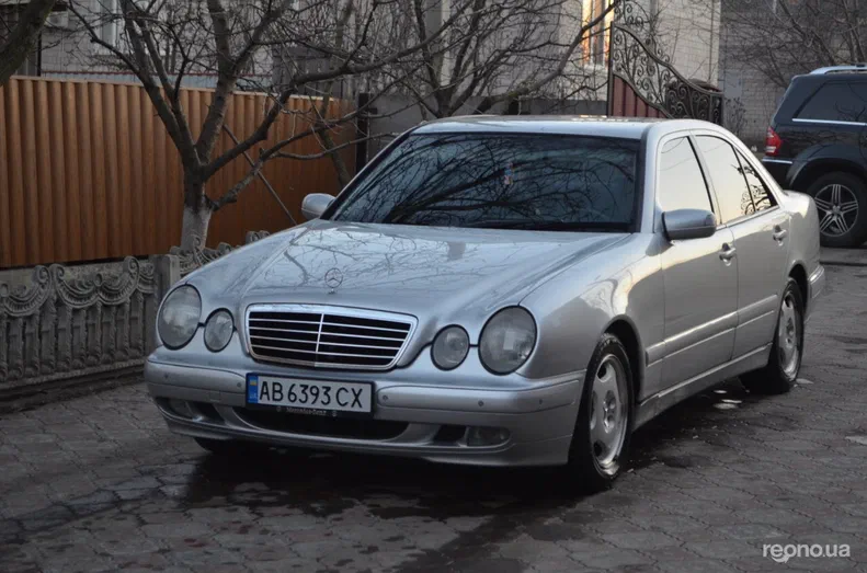 Mercedes-Benz E-Клас 2001 - 6