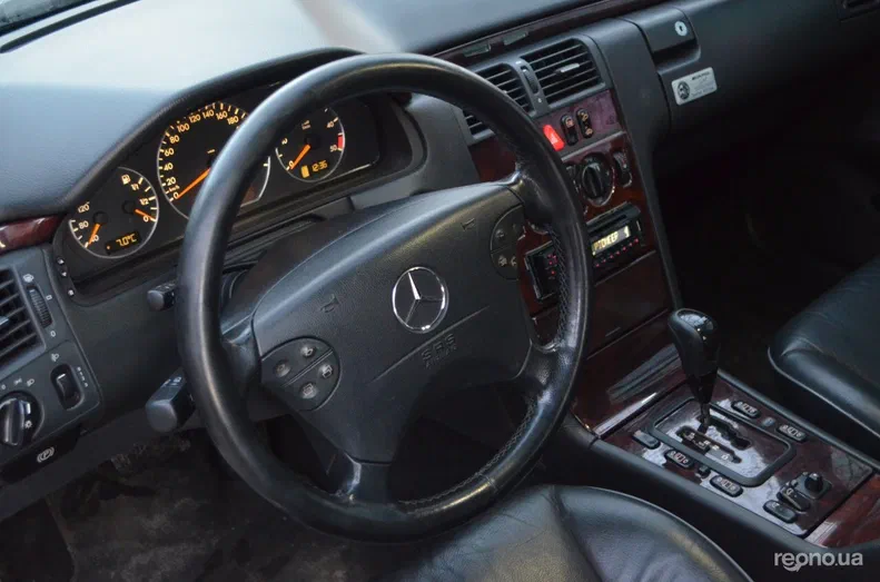 Mercedes-Benz E-Клас 2001 - 8