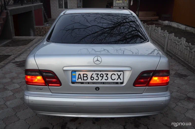 Mercedes-Benz E-Класс 2001