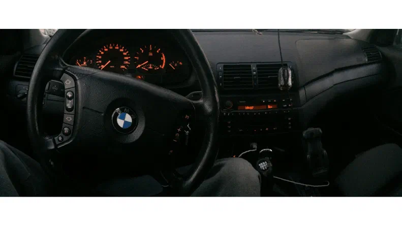 BMW 3 серія 2003 - 8