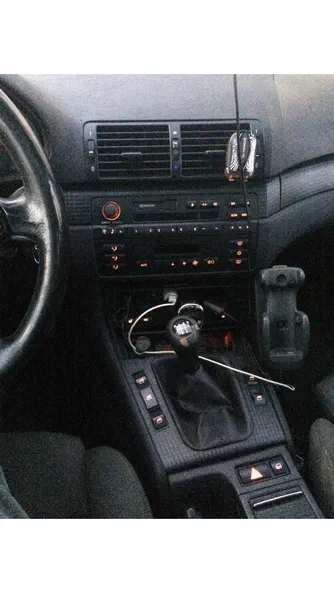 BMW 3 серія 2003 - 12