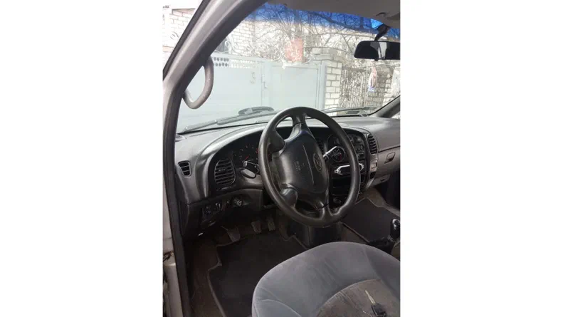 Hyundai H-1 2000 - 9