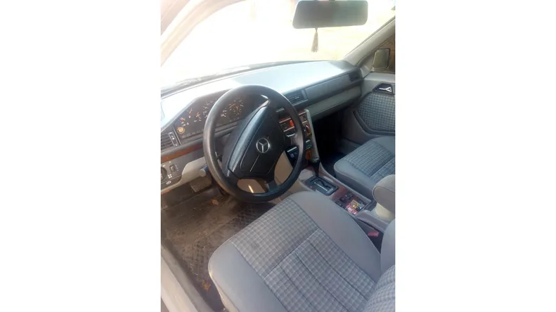 Mercedes-Benz E-Class 1996