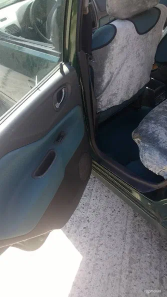 Mitsubishi Space Star 1999 - 7