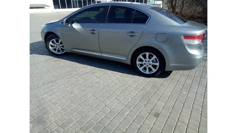 Toyota Avensis 2009