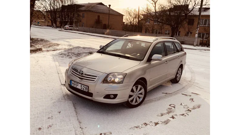 Toyota Avensis 2006 - 8