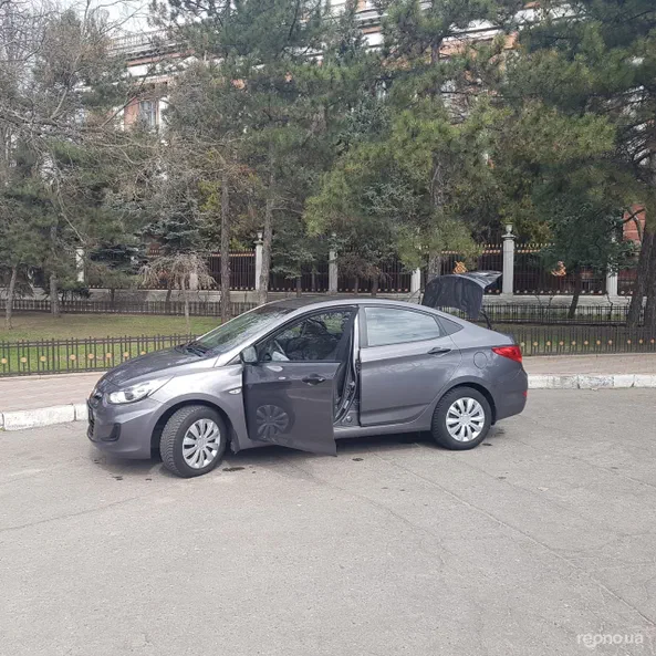 Hyundai Accent 2013 - 10