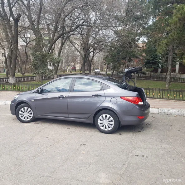 Hyundai Accent 2013 - 11