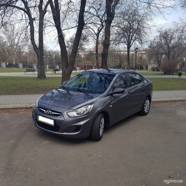 Hyundai Accent 2013