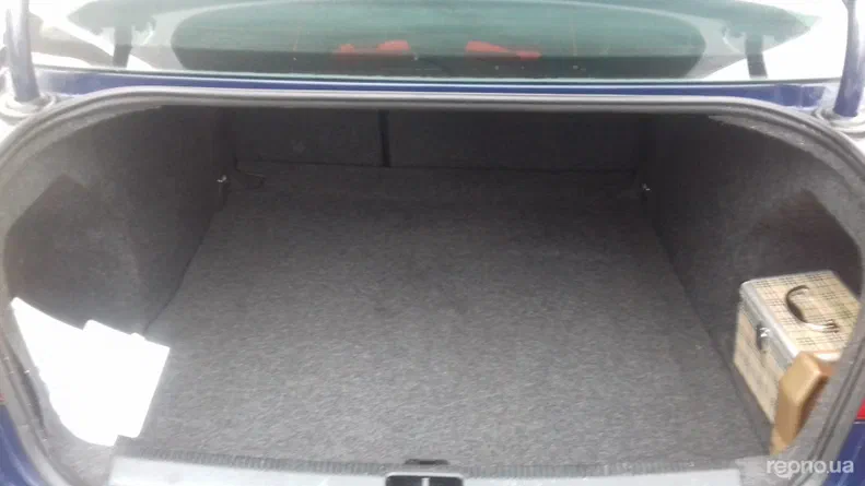 Volkswagen Passat 2009 - 20